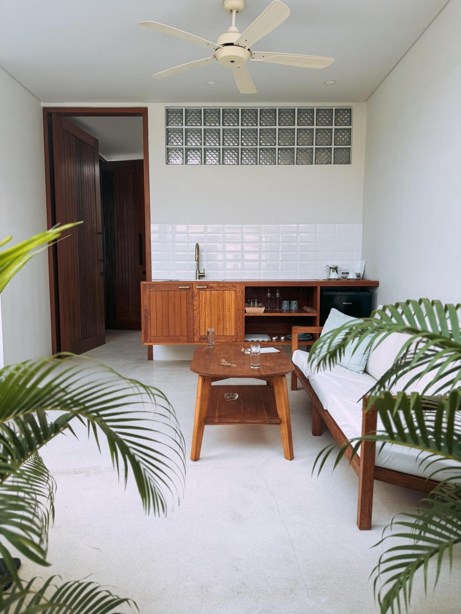 Neptune Studios Adults Only Gym And Recovery Access Kuta  외부 사진